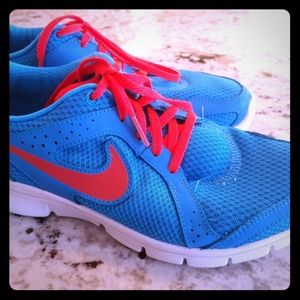 Nike women's sneakers